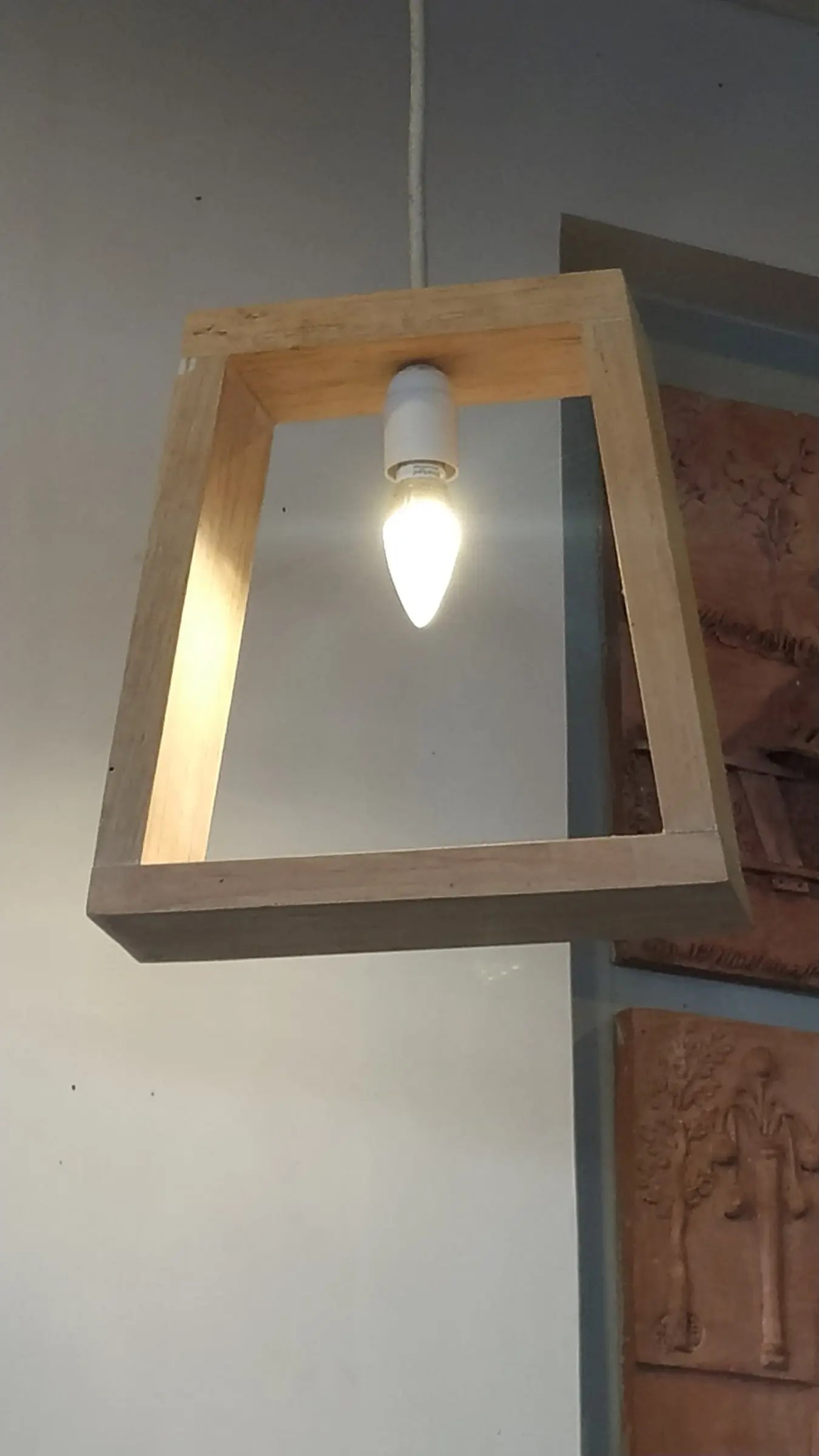 Lámpara de madera